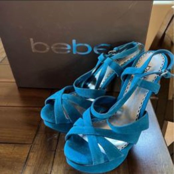 ✨🆕✨BEBE 💙Turquoise💙Suede Wedge Heels Size: 8 - Picture 2 of 5